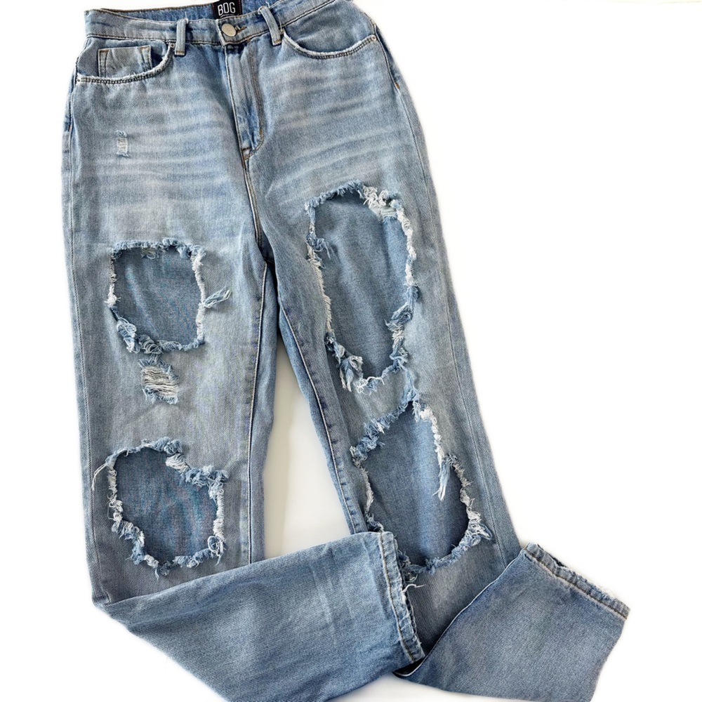 BDG Urban Outfitters Womens Sz 27 High Rise Mom Jeans Distressed Light Wash - Picture 2 of 10